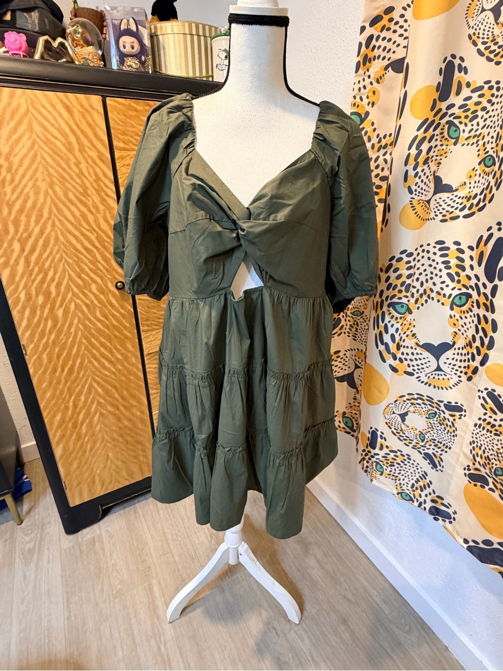 Express Olive Green Tiered Puff Sleeve Mini Dress xl NWT